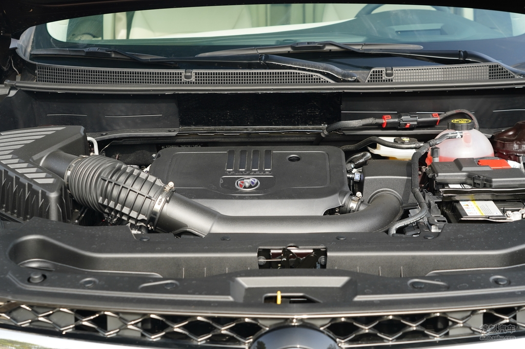 汽車發(fā)動機如何清理？